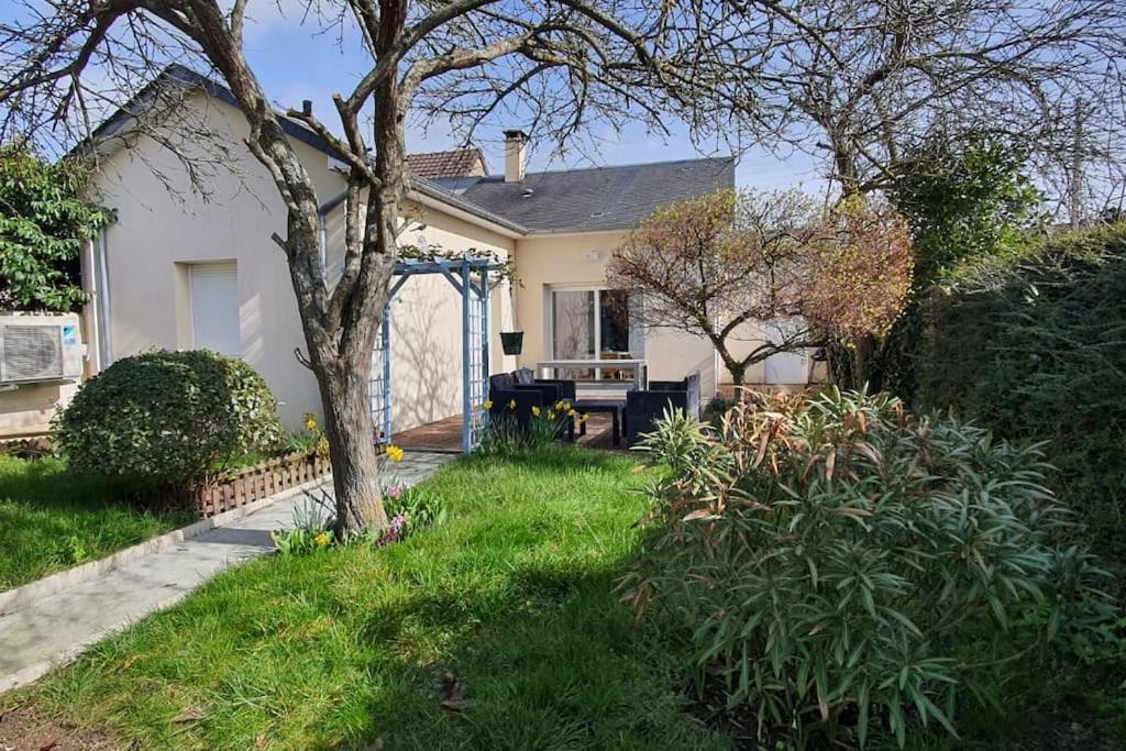 Maison De Vacances Familiale Ouistreham Bagian luar foto